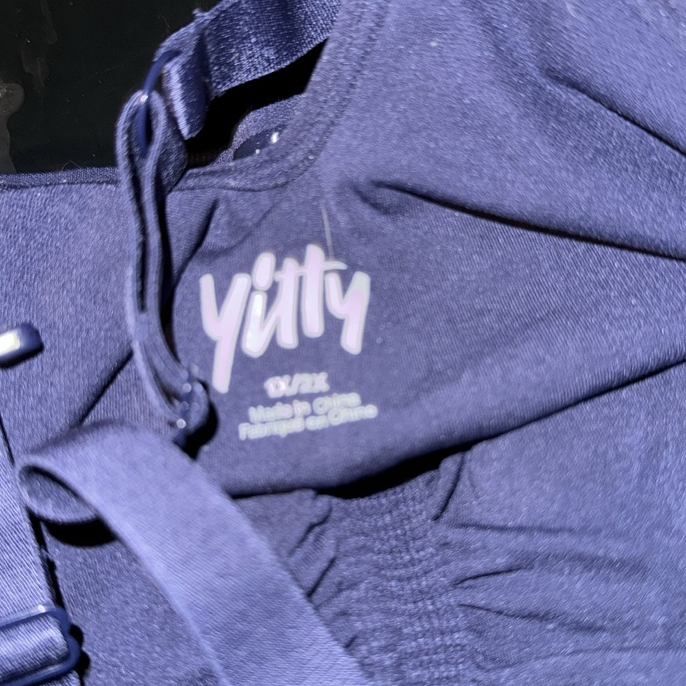 Yitty Sports Bra - Picture 3 of 3